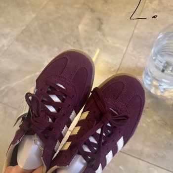 Aynı Model Ayakkabıda İki Kez Farklı Ve Defolu Ürün Gönderildi