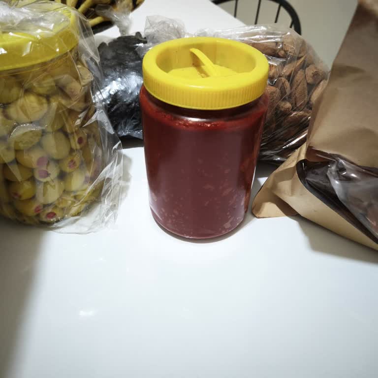 Zegean Zeytin Ve Zeytinyağı Cevizli Sucuk Gönderilmedi İstemediğim Halde Üzüm Gönderildi