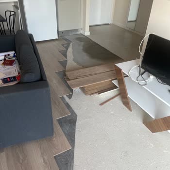 Sur Yapı'da Parke Tadilatı Sürecinde Yaşanan Mağduriyet Ve İletişim Sorunları