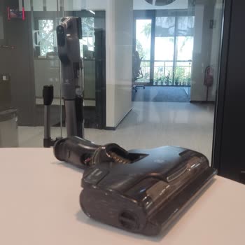 Electrolux EP81HB25SH Vacuum Head Breakage Warranty Complaint