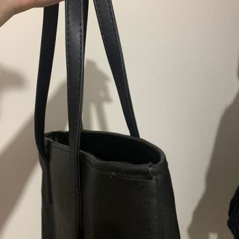 Aldığım Çanta Kalitesiz Çıktı İade İçin Ücret İstendi Ve Firmaya Ulaşamıyorum