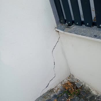 Sıfır Dairede Ciddi Yapısal Sorunlar Ve İlgisiz Firma