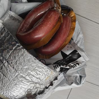 Sağlıksız Ve Bozulmuş Ürün, İlgisiz Satıcı Ve Üretici