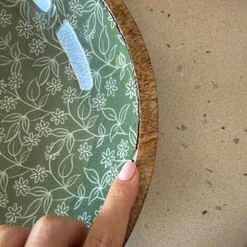 Floral Mango Sunum Kasesinde Kaplama Soyulması Ve Yetersiz Destek