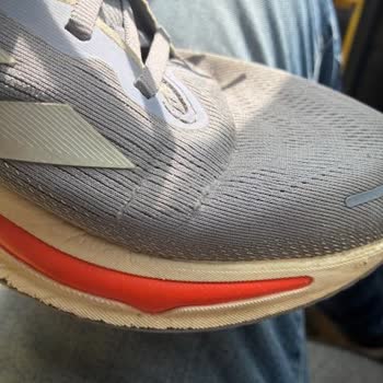 Adidas Supernova Rise 2m Zapatilla se rasgó pronto, garantía rechazada