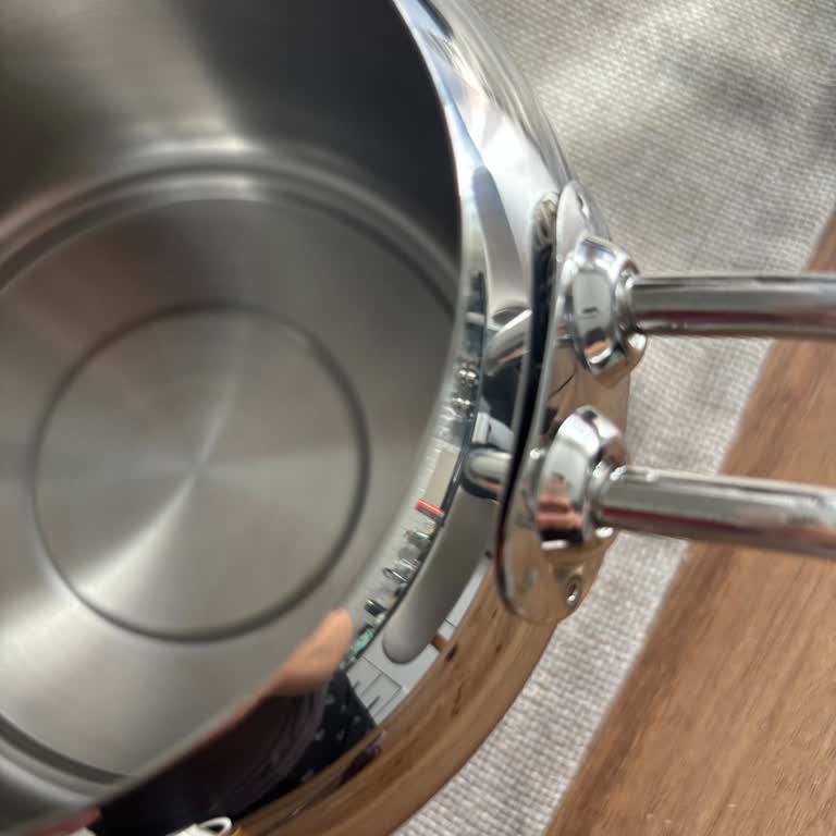 Nehir Marka Çaydanlığın Üst Kulpu Gevşek Gönderilmiş