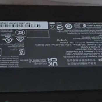 Monster Laptop Adaptöründen Gelen Ses