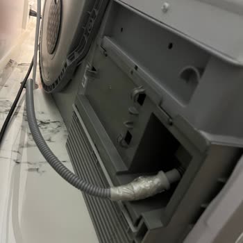 Hatalı Montaj Sonrası Su Kaçağı Ve Güvenlik Riski Nedeniyle Kurutma Makinesi Değişim Talebi