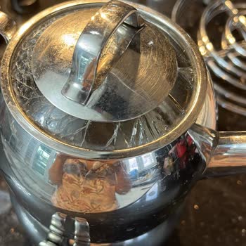 Kendi Kendine Çatlayan Demlik Kapağı İçin Çözüm Bekliyorum