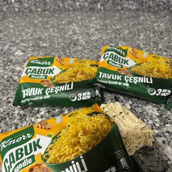 Knorr Noodle Açınca Kötü Koku Ve Hayal Kırıklığı Yaşadım