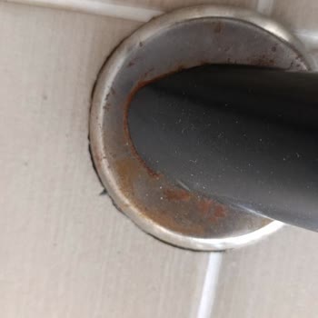 Kısa Sürede Paslanan Mutfak Masası Ve Çözüm Eksikliği