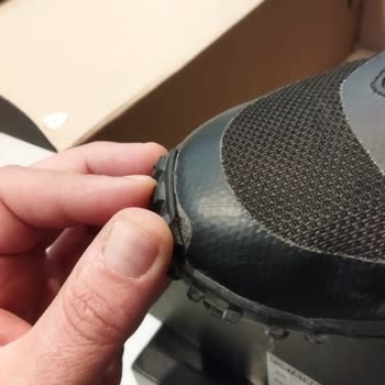 Kısa Sürede Açılan Ayakkabı Ve Yetersiz İnceleme Sonucu Hayal Kırıklığı