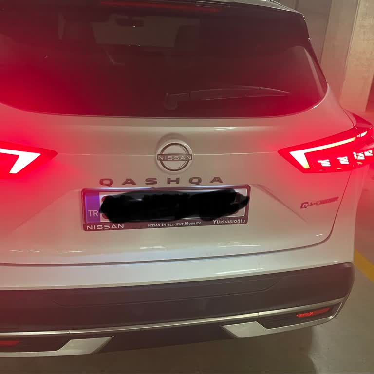 2 Aylık Nissan Qashqai'de Marka Yazısı Döküldü, Garanti Kapsamı Dışında Bırakıldı