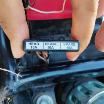 Turuncu Araç Takip Montajda Özensizlik Ve Orijinal Tesisata Zarar Verildi