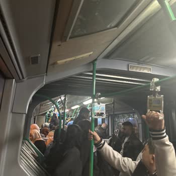 Altınşehir Hattında Aşırı Yoğunluk Ve Yolcu Güvenliği Sorunu