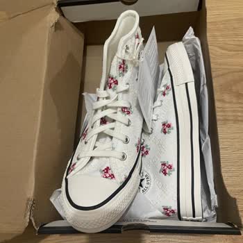 Siparişlerim Ezik Ve Yıpranmış Geldi Müşteri Hizmetlerinden Çözüm Alamadım