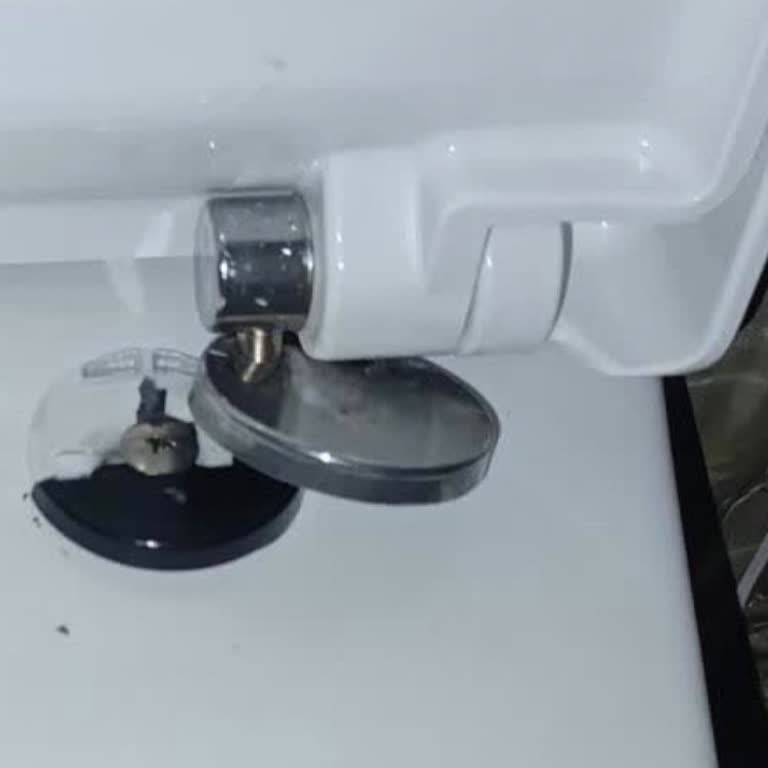 Yeni Alınan Klozet Kapağının Kısa Sürede Kırılması Ve Parça Kalitesizliği