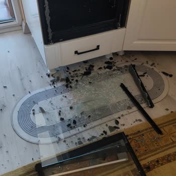 Fırın Camının Kendiliğinden Patlaması Sonucu Güvenlik Riski Ve Garanti Sorunu