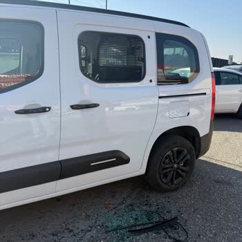 Sıfır Araçta Cam Kırığı Sonrası Uzun Süreli Parça Bekleme Mağduriyeti