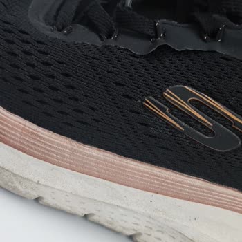 Kısa Sürede Deforme Olan Skechers Ayakkabı Hayal Kırıklığı