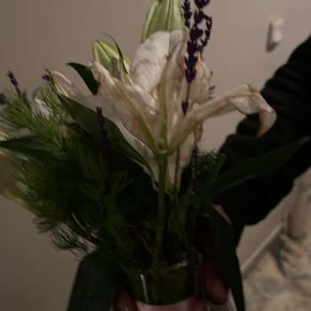 Çiçek Teslimatı Gecikti, Bozuk Ve Eksik Ürünle Mağdur Edildim