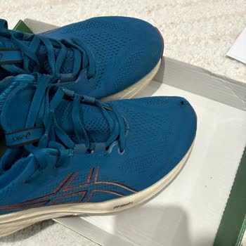 Asics GEL-Nimbus 26 Ayakkabıda Tek Taraflı Açılma Ve Adil Çözüm Talebi