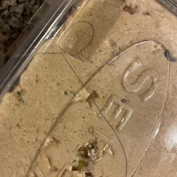 Helvada Saç Çıktı, Hijyen Skandalı Ve Güven Kaybı