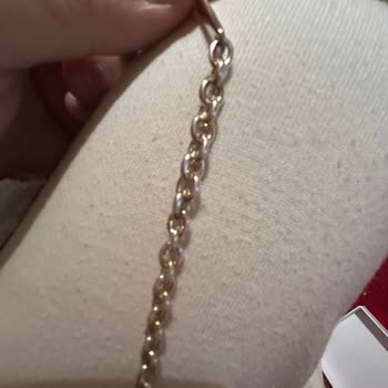 Kısa Sürede Sararan Bileklik İçin Yetersiz Çözüm Ve Değişim Talebi