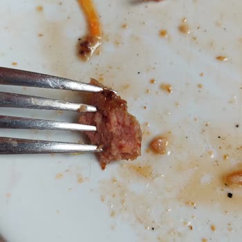 Yanık Köfte, Hijyen Sorunu Ve Kasiyer Davranışıyla Büyük Hayal Kırıklığı