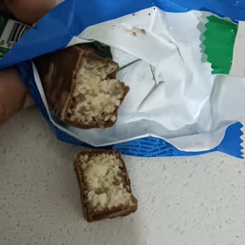 Taze Görünen Çikolatanın Bozuk Çıkması Ve Çocuk Sağlığına Dair Endişe