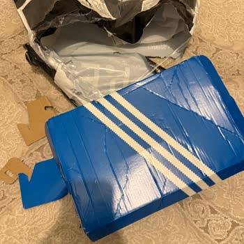 Aldığım Spor Ayakkabının Eksik Ve Özensiz Paketlenmesi Mağduriyet Yarattı