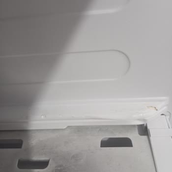 Garanti Süresi Devam Eden Derin Dondurucuda İç Kısımda Çökme Ve Erime Sorunu