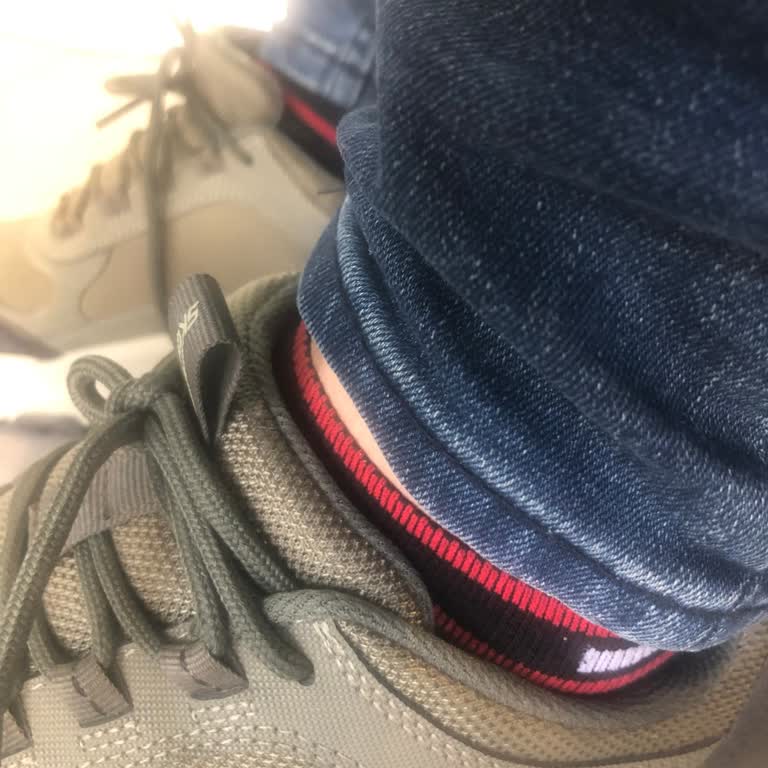 Solicito cambio de mis zapatillas Skechers por desgaste rápido en poco tiempo