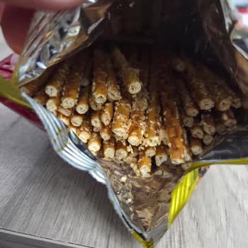 Son Tüketim Tarihi Geçmemiş Ülker Krakerin Küflü Çıkması Sağlığımı Riske Attı