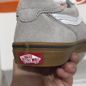 İnternet Sitesinden Satın Alınan Ayakkabılarda Orijinallik Şüphesi Ve Güven Sorunu