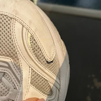 Kısa Sürede Aşınan Ayakkabı İçin Mağduriyetimin Giderilmesini İstiyorum