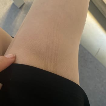 Penti Premium Çoraplar İlk Kullanımda Yırtıldı, Param Çöpe Gitti