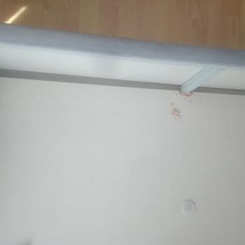 Teslimatta Kırık Baza Parçası Bir Ay Geçmesine Rağmen Değiştirilmedi