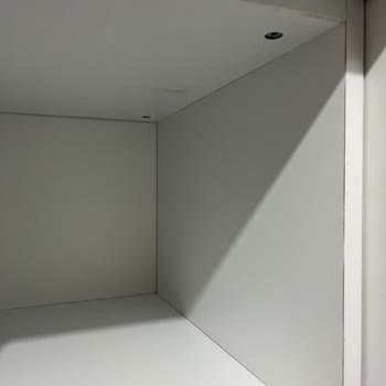 Hasarlı Ve Uyumsuz Parçalar Nedeniyle Kullanılamayan Elbise Dolabı: İade Talebim Var