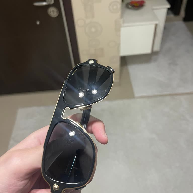 Trendyol’dan Alınan Versace Gözlükteki Sorunun Garanti Kapsamında Çözülmemesi Ve Kötü Müşteri Hizmeti
