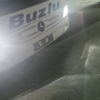 Buzlu Turizm Kargomu Teslim Etmedi Saatlerce Bekledim Kimse Yardımcı Olmadı