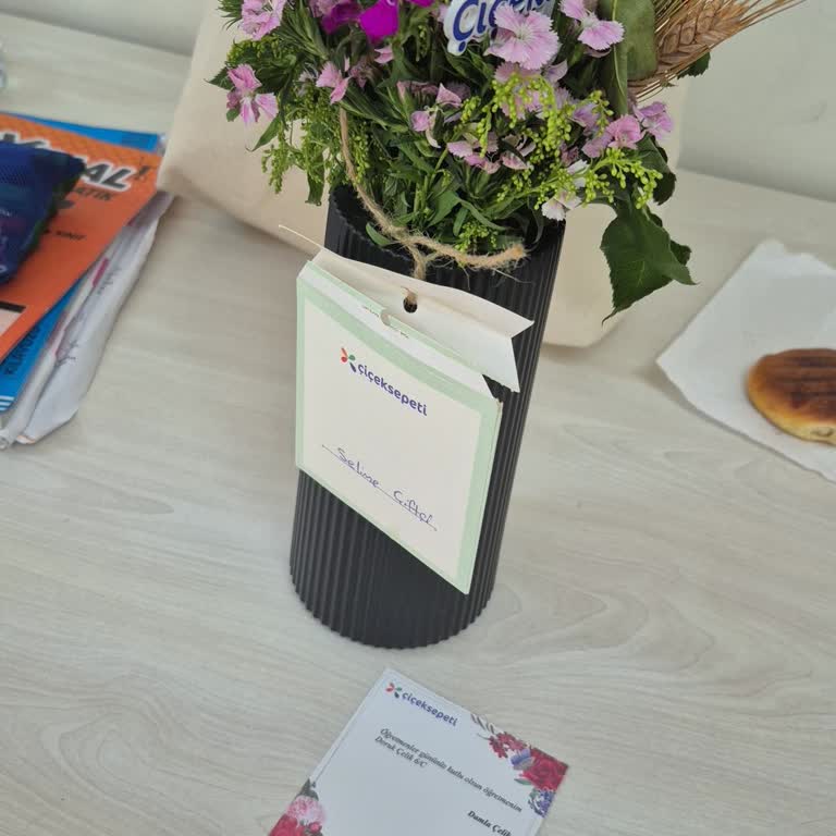 Siparişimde Solmuş Ve Yıpranmış Çiçekler Gönderildi Mağduriyet Yaşadım