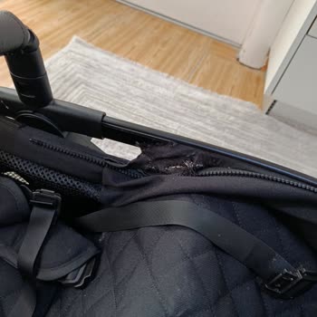 Kısa Sürede Dikişleri Açılan Bebek Arabası İçin Ücretsiz Tamir Veya Değişim Talebi