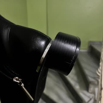 Aldığım Botun Topuğu Kısa Sürede Çıktı, Değişim Talebime Dönüş Yapılmıyor