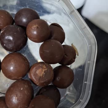 Tatlıbak Ümraniye Şubesinden Aldığım Ürünlerde Kurt Çıkması Ve İlgisizlik