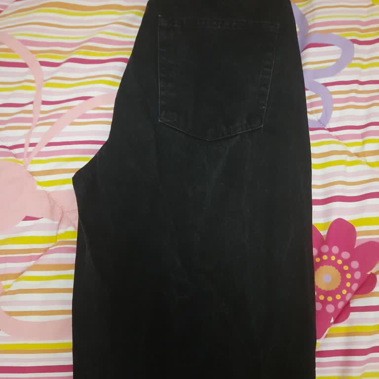 İlk Yıkamada Rengi Solan Kot Pantolonun Değişimini Talep Ediyorum