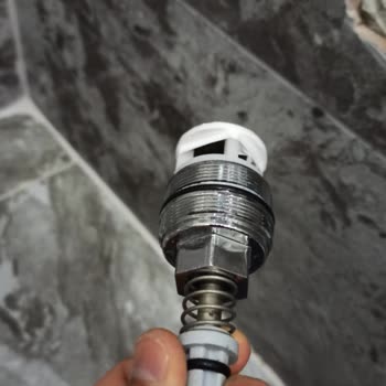 Teska Alaturka Sifon Vanasında Sürekli Su Kaçağı Ve Yedek Parça Sorunu