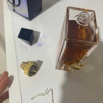 Siparişimde Hasarlı Ve Eksik Dolulukta Parfüm Gönderildi