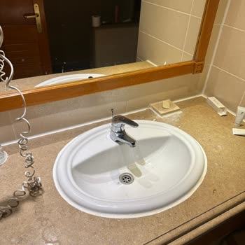 Vaat Edilen Otel Yerine Daha Düşük Standartta Konaklama Mağduriyeti