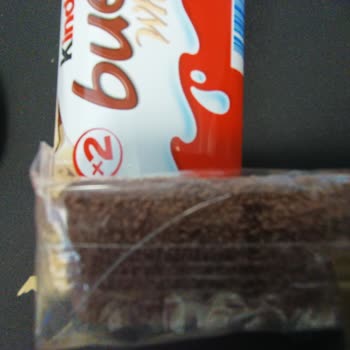 Çikolatanın İçinde Ambalajdan Görünen Plastik Parça Tedirginliği